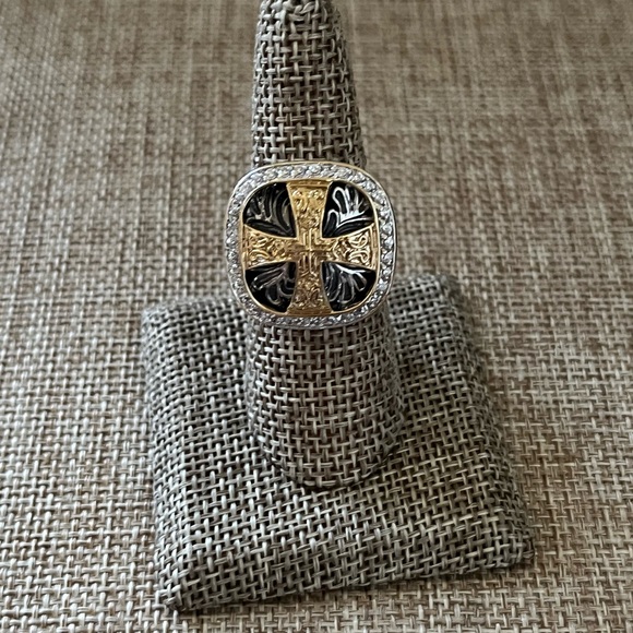 Gold and Silver Cross Ring Size 8 - Picture 4 of 11